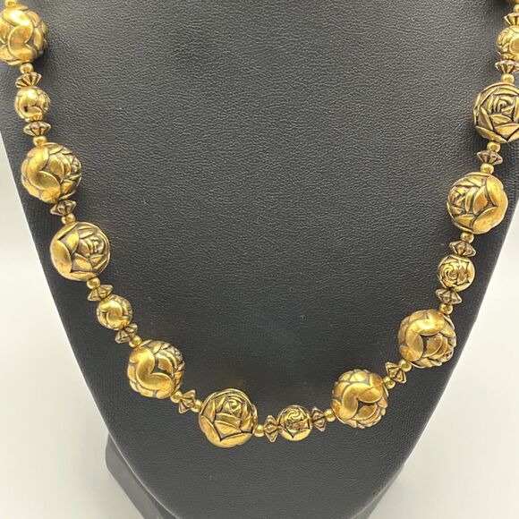 Vintage 1940s Gold Tone Textured Rose Bud Ball Bead Necklace 21" Floral MCM - Picture 2 of 6